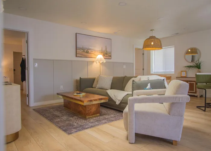 Bohemian Chic An Eclectic Escape-Hot Tub-Pet Friendly-No Pet Fees!