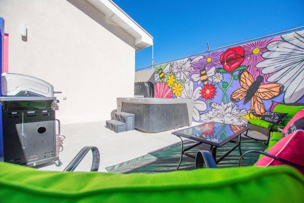 Bohemian Chic An Eclectic Escape-hot Tub-pet Friendly-no Pet Fees! Holiday home *