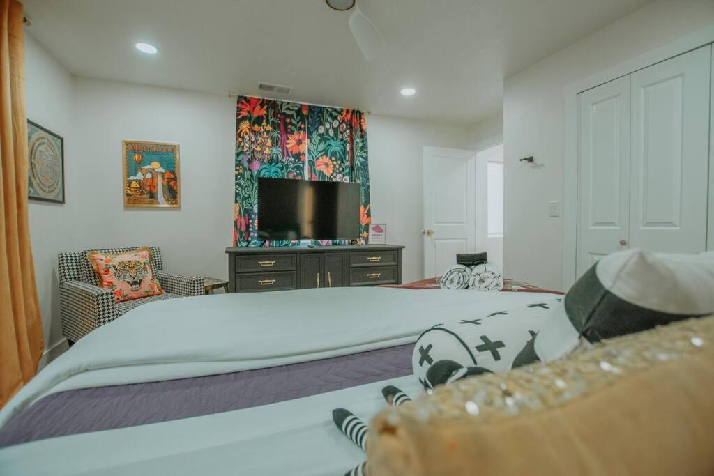 Holiday home Bohemian Chic An Eclectic Escape-hot Tub-pet Friendly-no Pet Fees! *