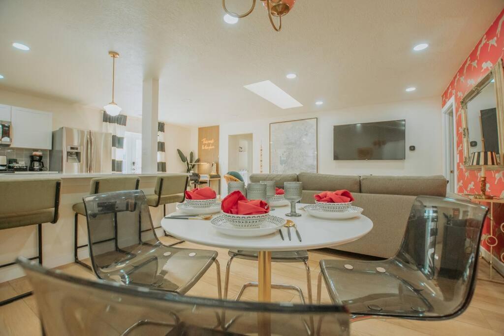 Bohemian Chic An Eclectic Escape-hot Tub-pet Friendly-no Pet Fees! Albuquerque