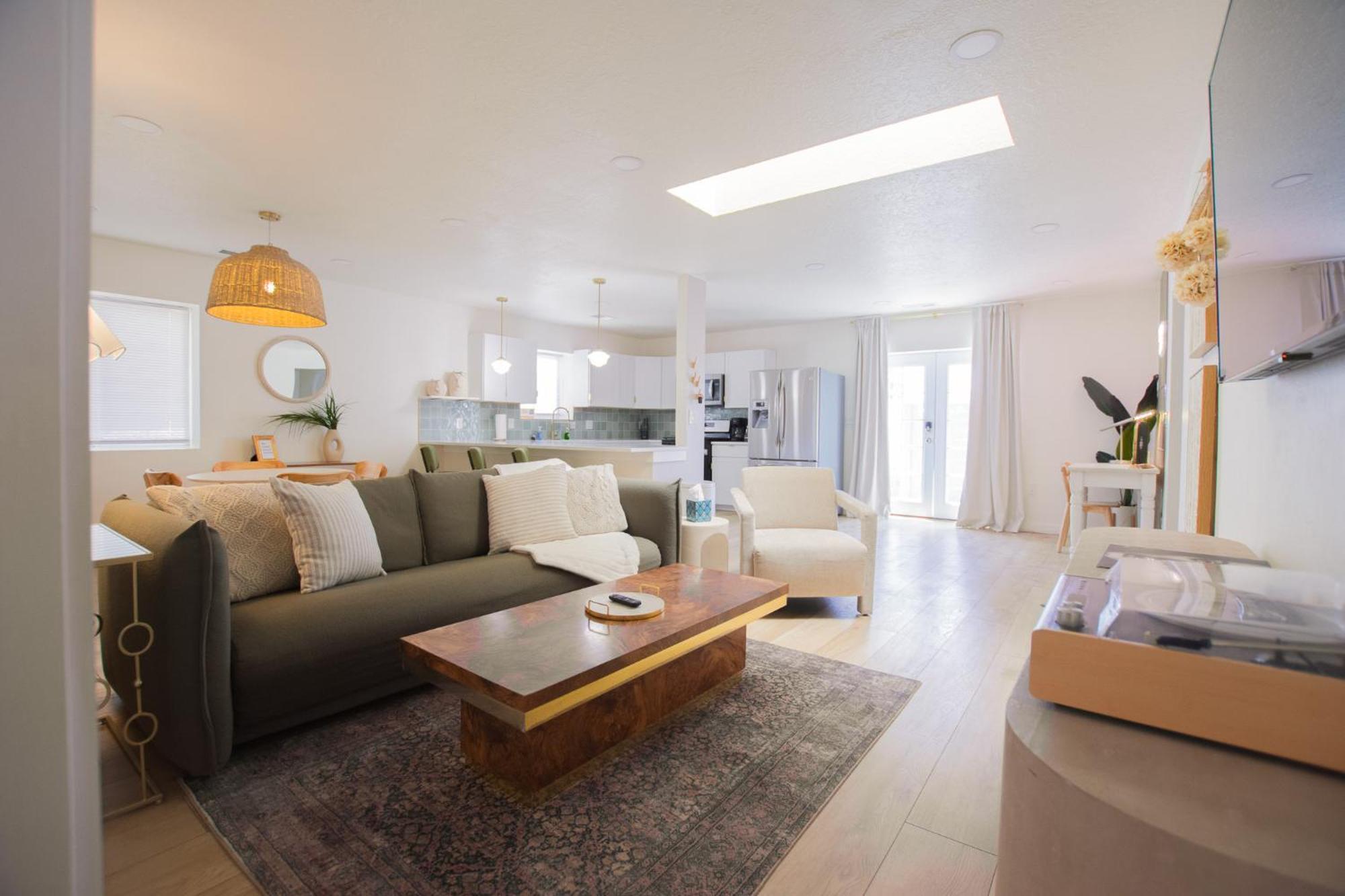 Bohemian Chic An Eclectic Escape-hot Tub-pet Friendly-no Pet Fees! Holiday home